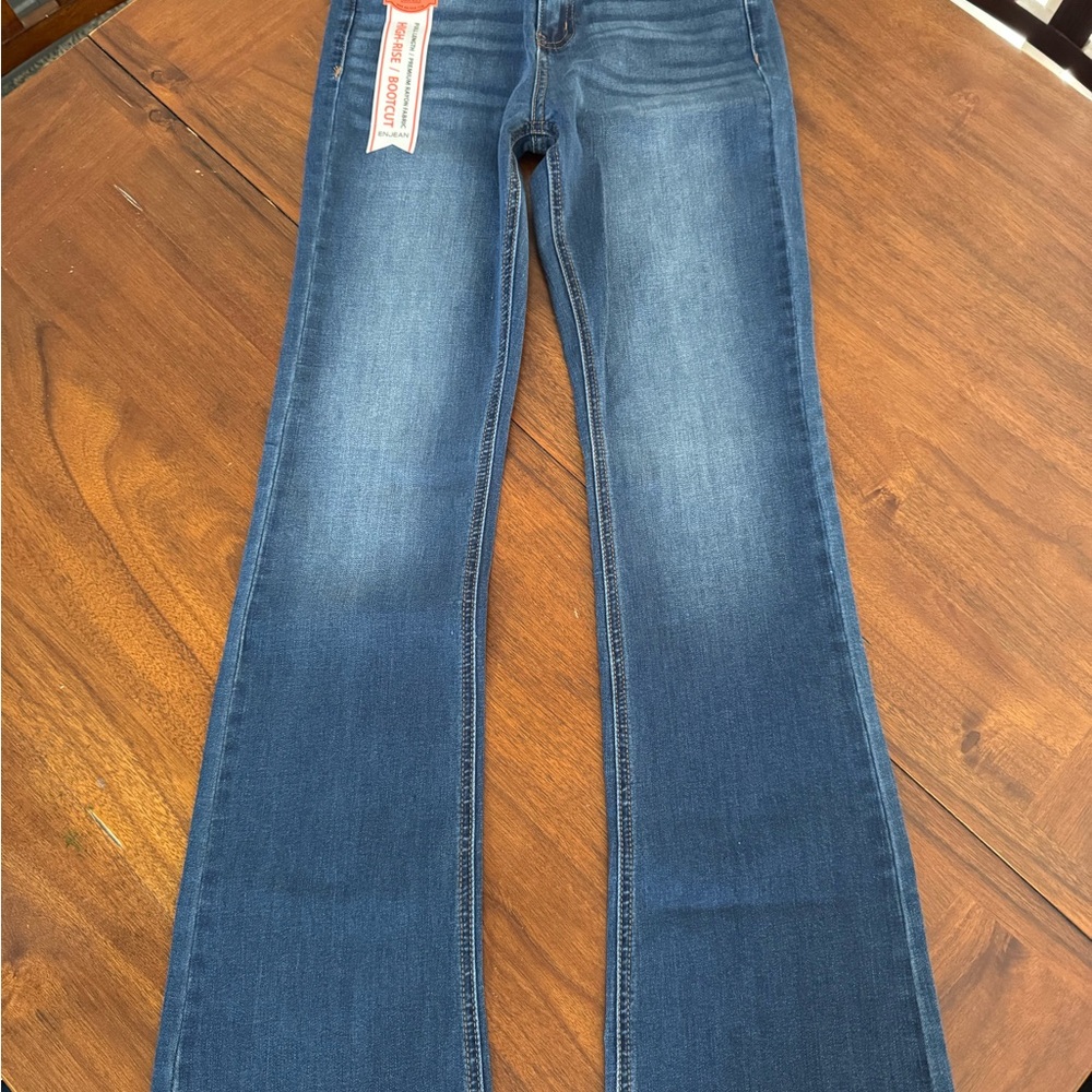 Blue Boot Cut Jeans with Classic Denim Look